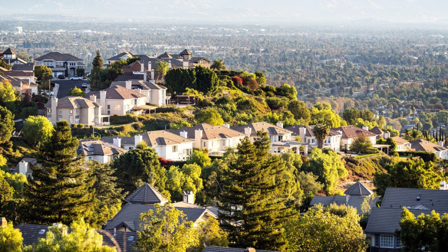 California Homeowners Have $627K in Equity-but It Buys More if They Leave