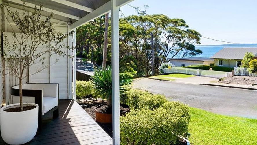‘Cash Buyer’ Snaps Up Beach Cottage After $1M Price Drop