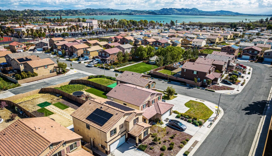 Four Ways to Spot HOA Risks Before You Buy a Home