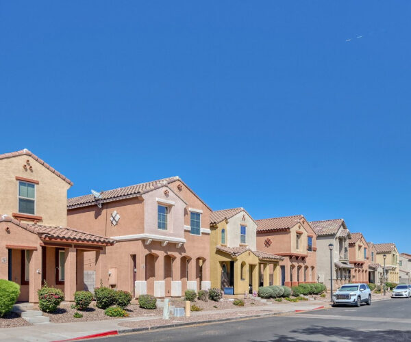 Phoenix Home Prices Drop While Inventory Gives Buyers More Choices