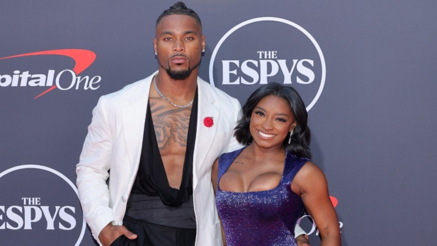 Simone Biles Reveals How She Cheers On Jonathan Owens From Their Texas Home
