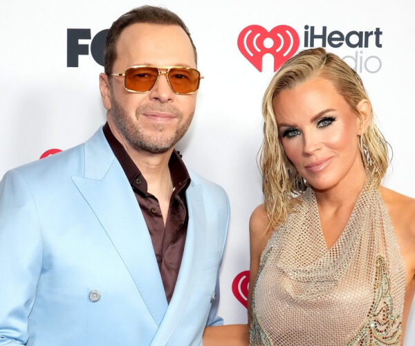 Jenny McCarthy and Donnie Wahlberg List Illinois Home for $2.8 Million