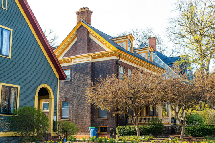 Grand Rapids Inventory Surges but Homes Still Move Fast