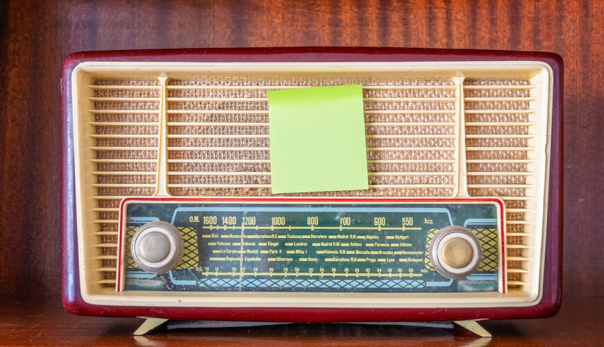 The Post-it Note Inheritance Trend-and the Family Fights It Can Leave Behind