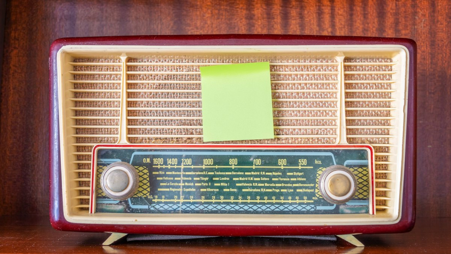The Post-it Note Inheritance Trend-and the Family Fights It Can Leave Behind